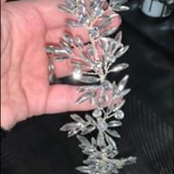 Bridal vine/headpiece main image 4